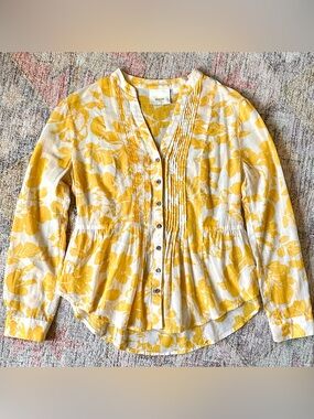 Maeve Yellow Floral Pintuck Button-Front Women's Top